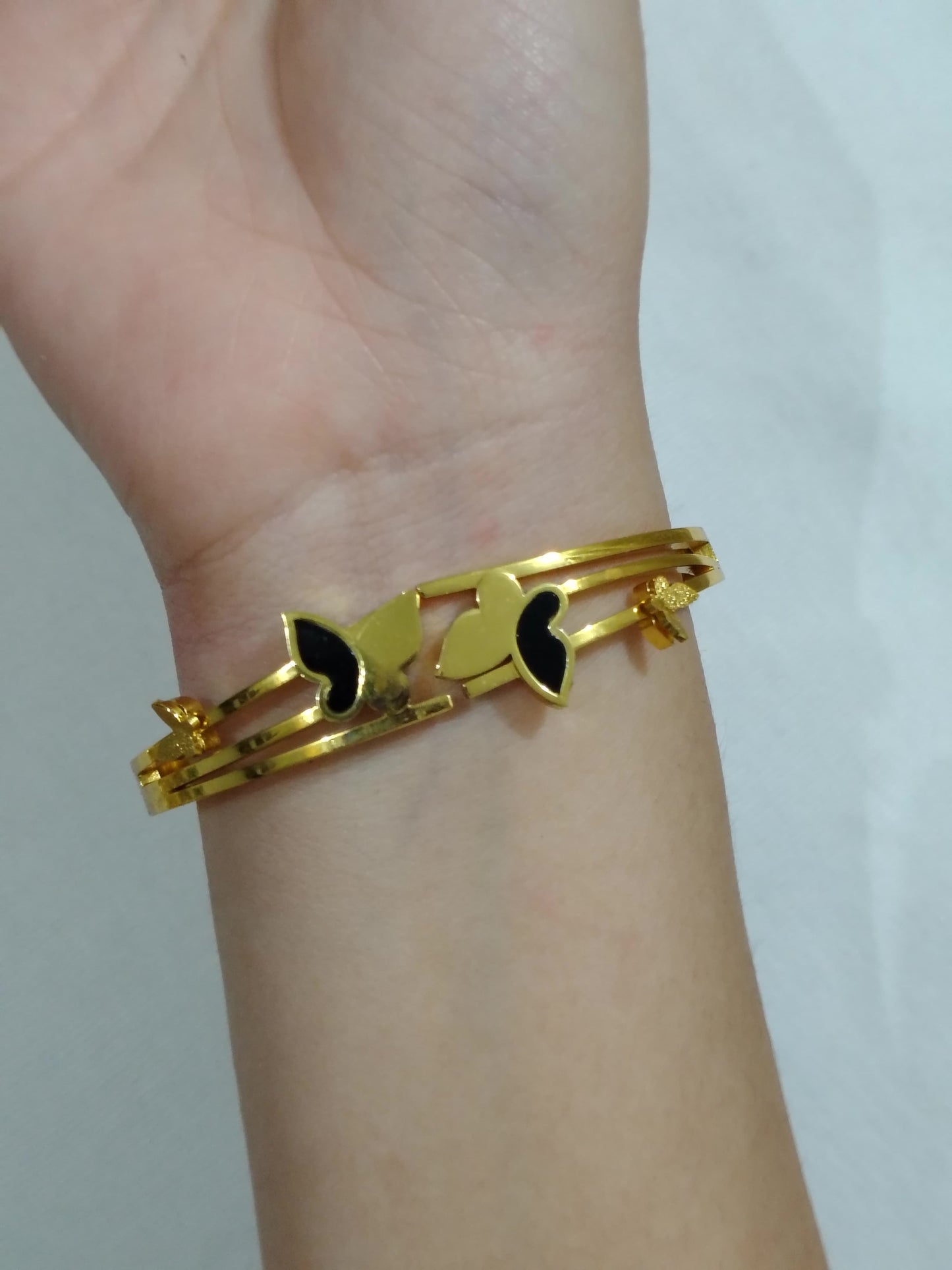 Antitarnish bracelet