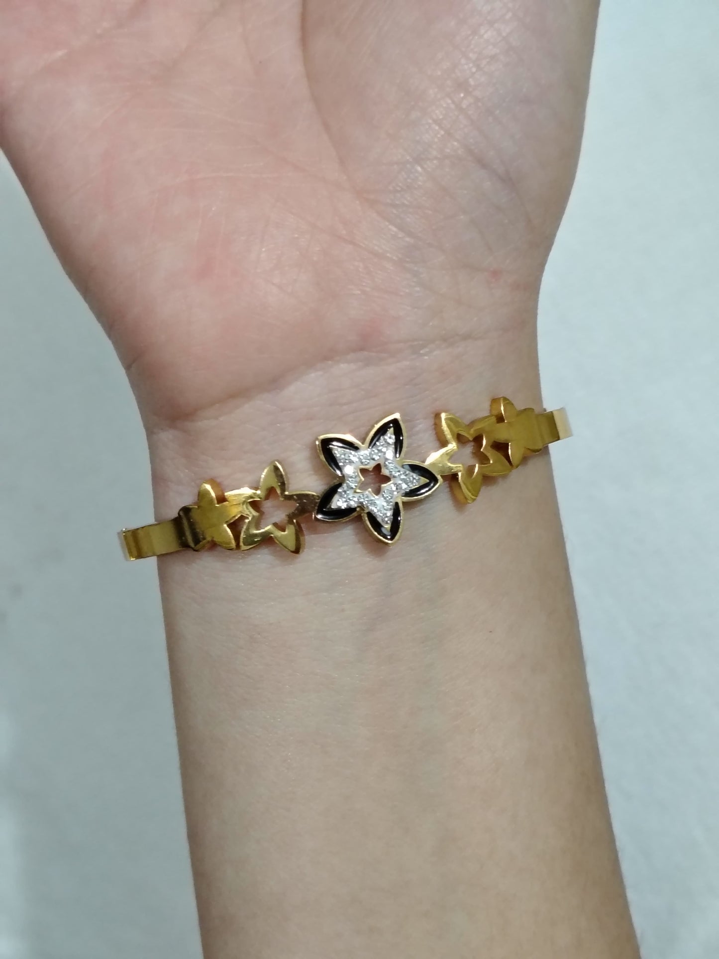 Antitarnish bracelet