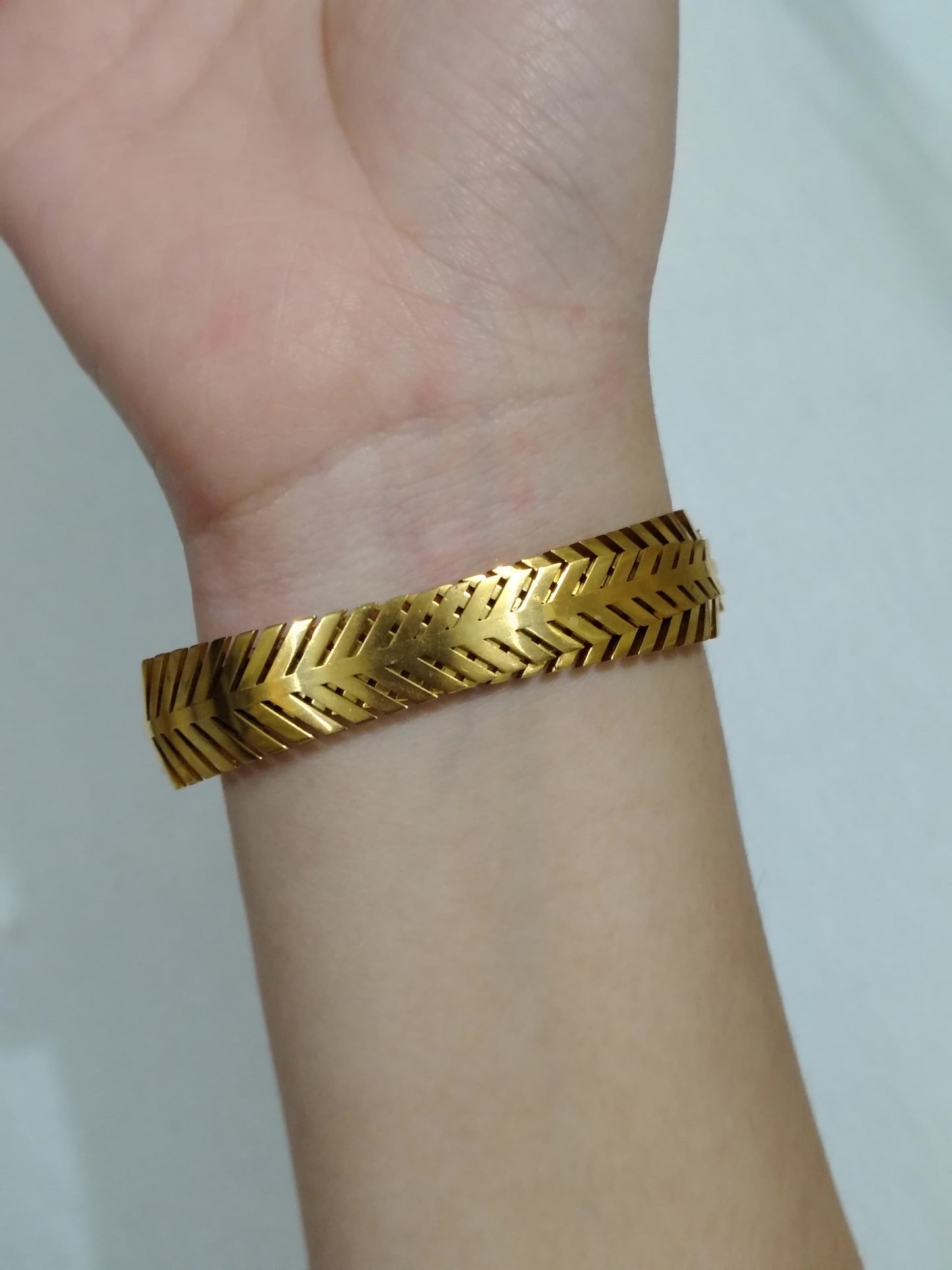 Antitarnish bracelet