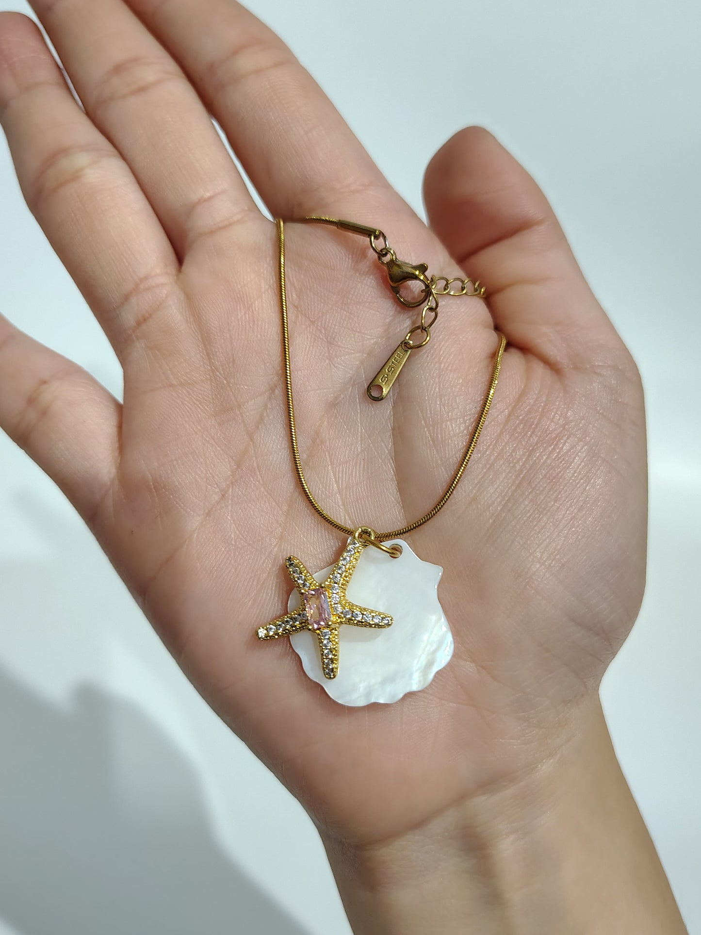 Antitarnish necklace with pendant