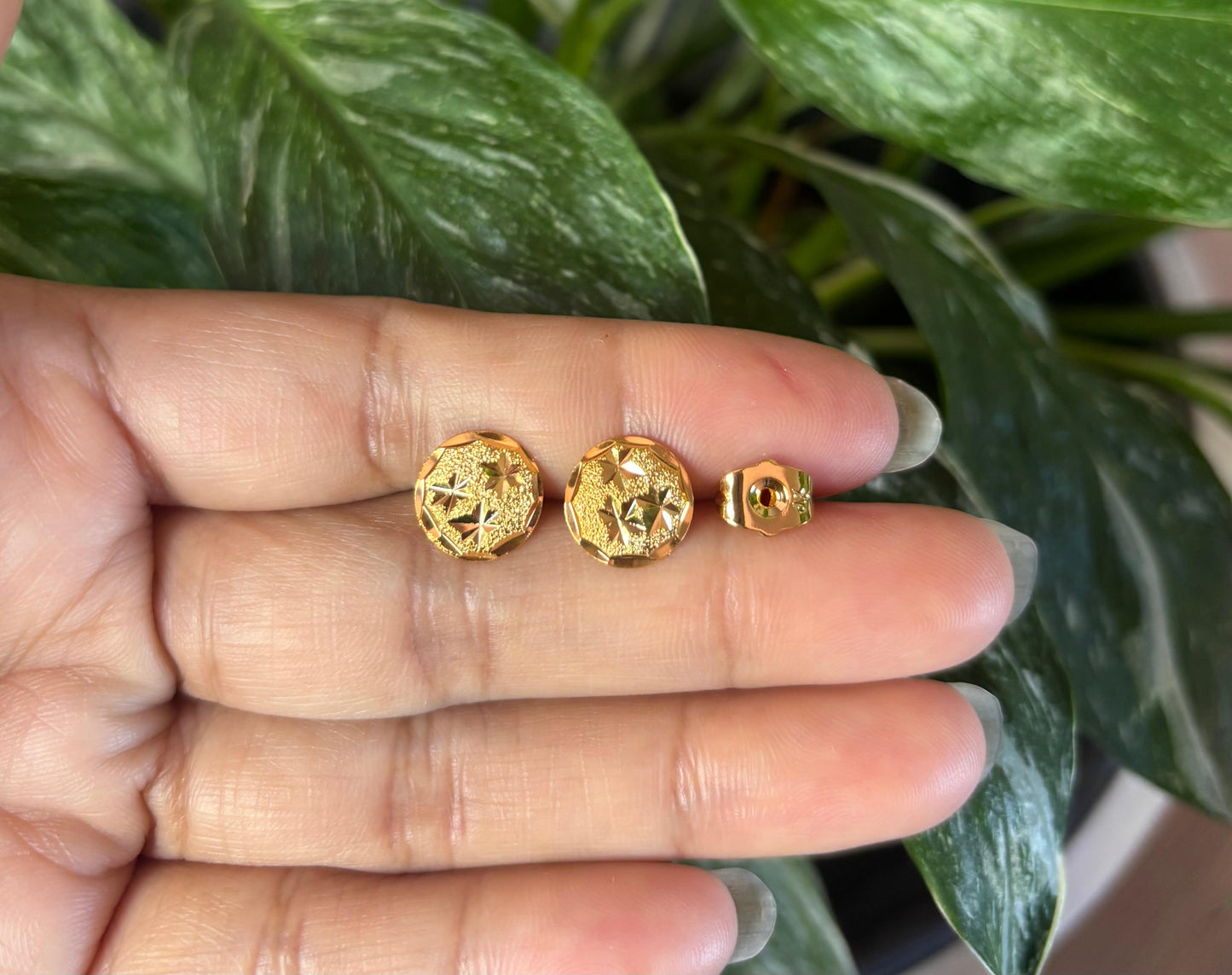 Antitarnish studs