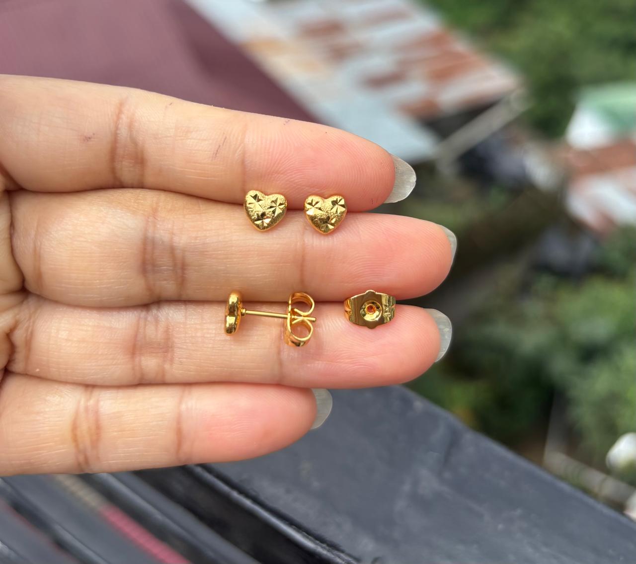 Antitarnish studs
