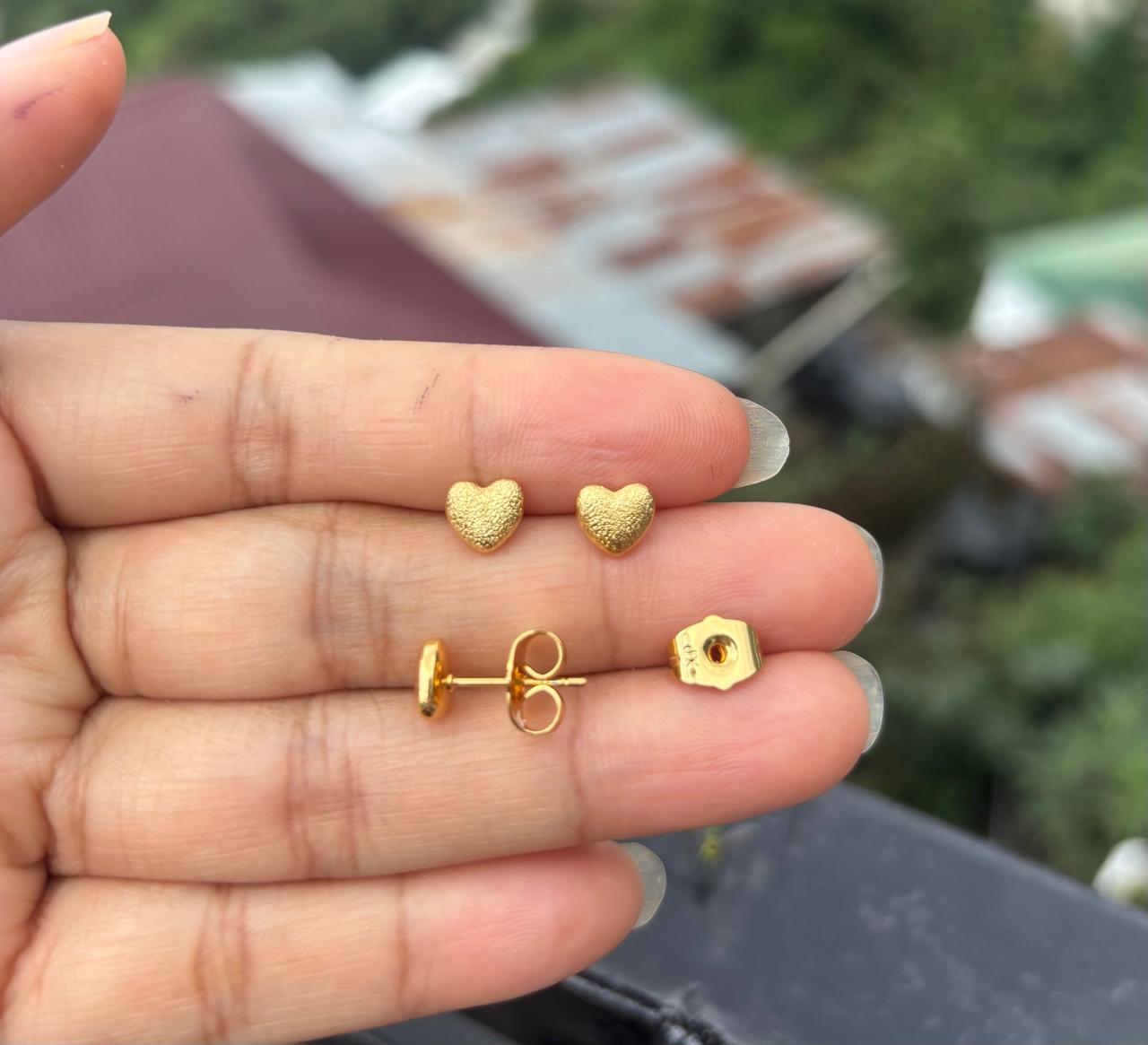 Antitarnish studs