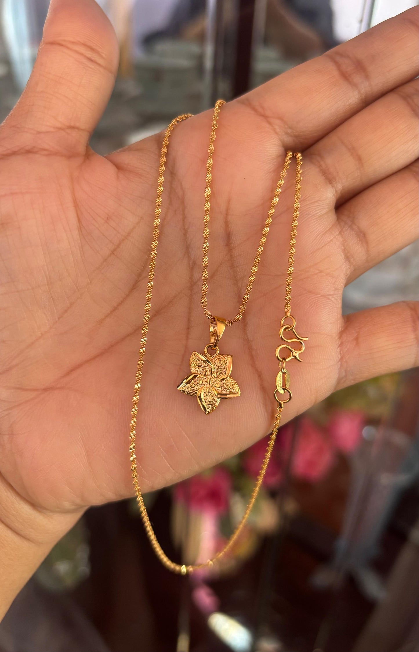 Antitarnish necklace