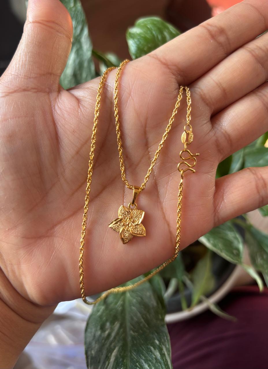 Antitarnish necklace