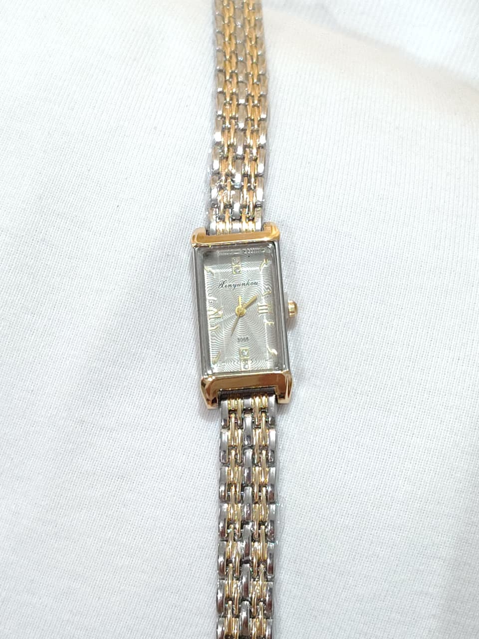 Antitarnish watch