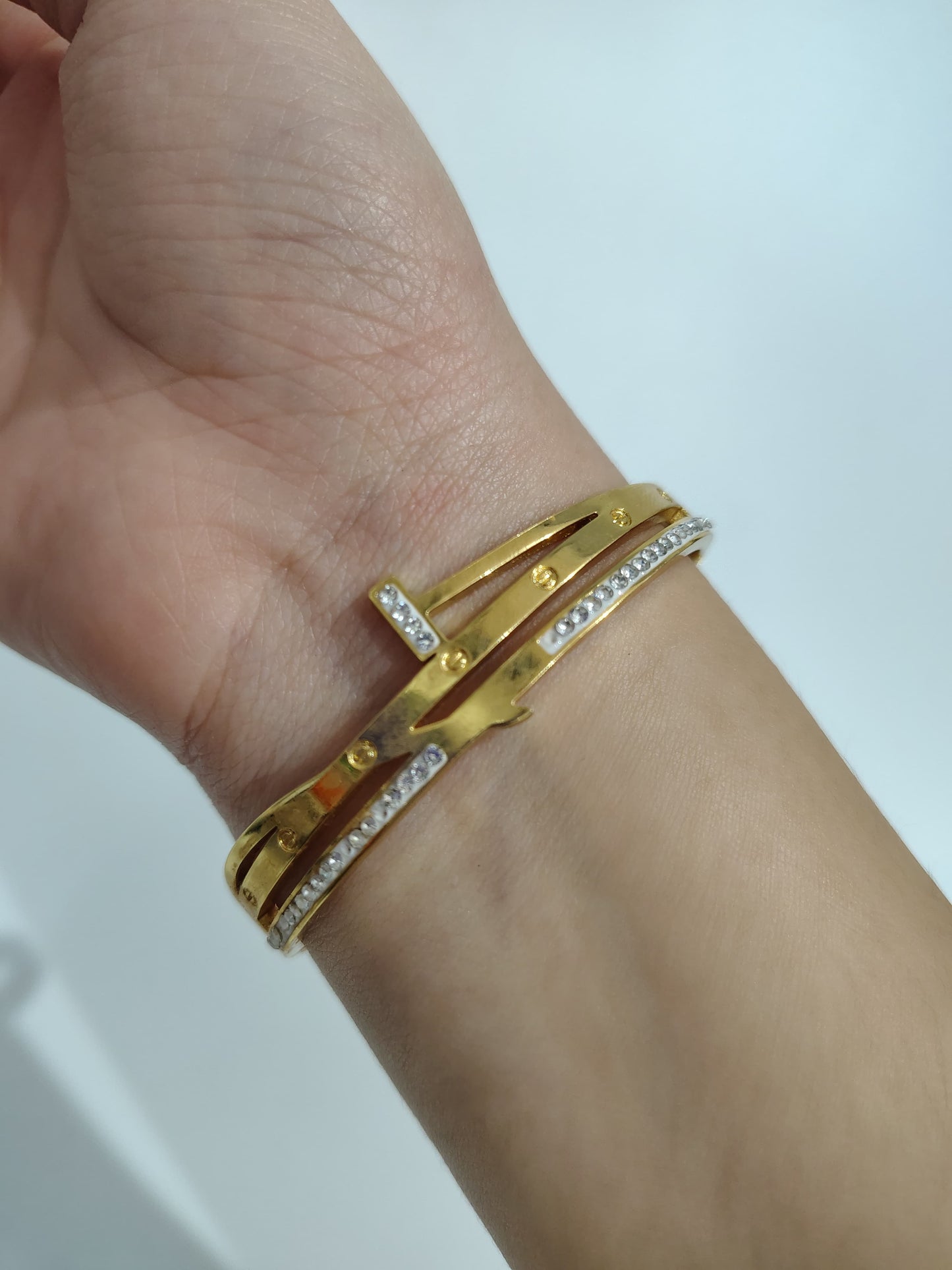 Antitarnish bracelets