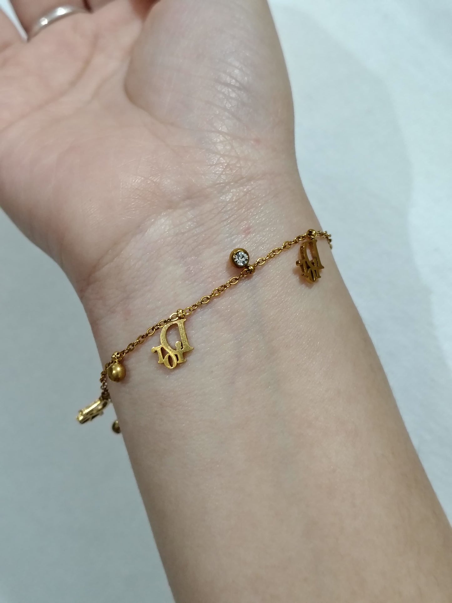 Antitarnish bracelet