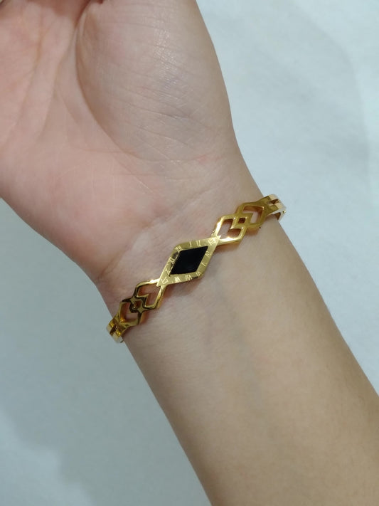 Antitarnish bracelet