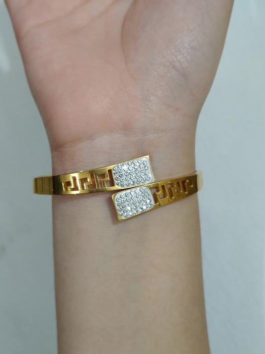 Antitarnish bracelet