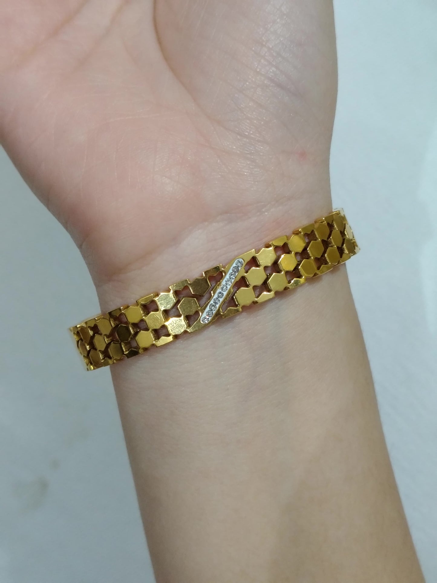 Antitarnish bracelet