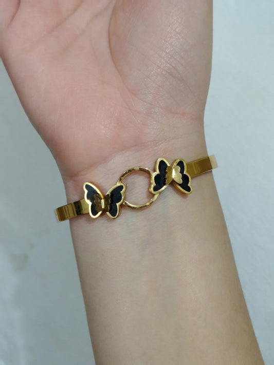 Antitarnish bracelet