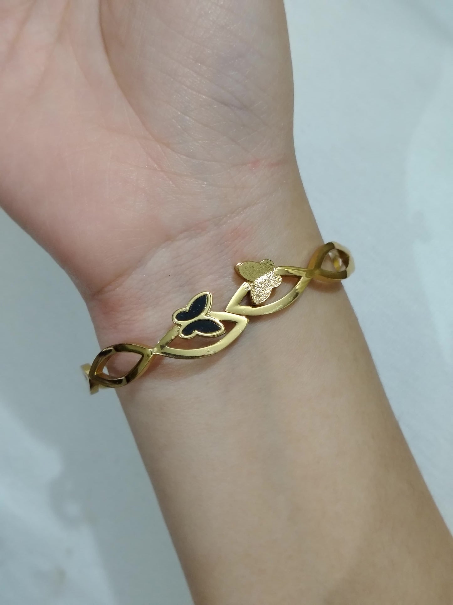 Antitarnish bracelet