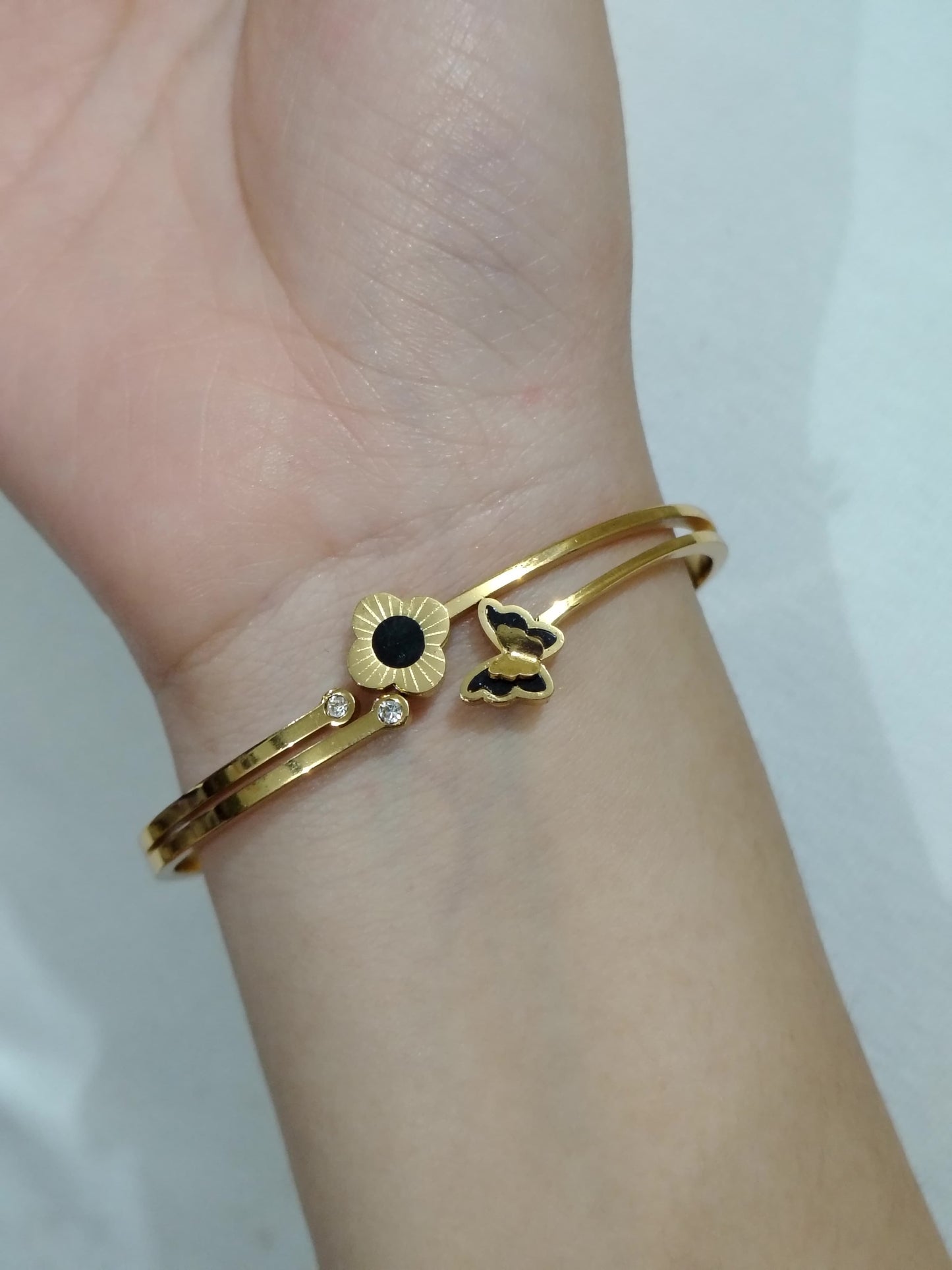 Antitarnish bracelet