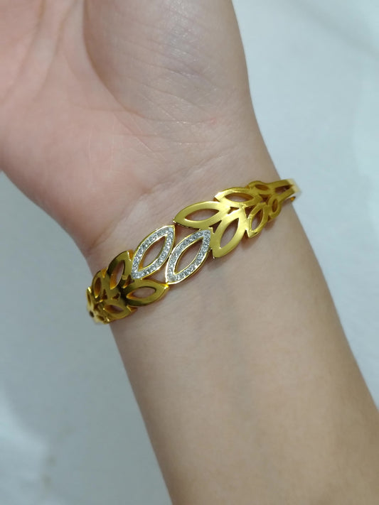 Antitarnish bracelet
