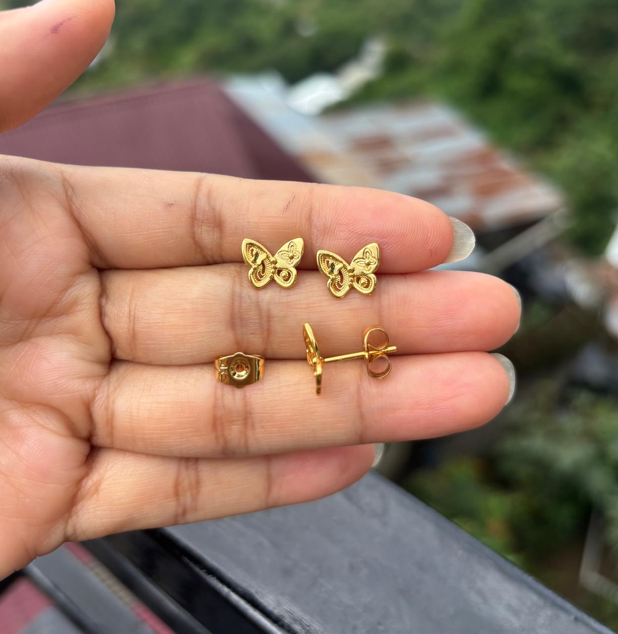 Antitarnish studs