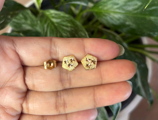 Antitarnish studs