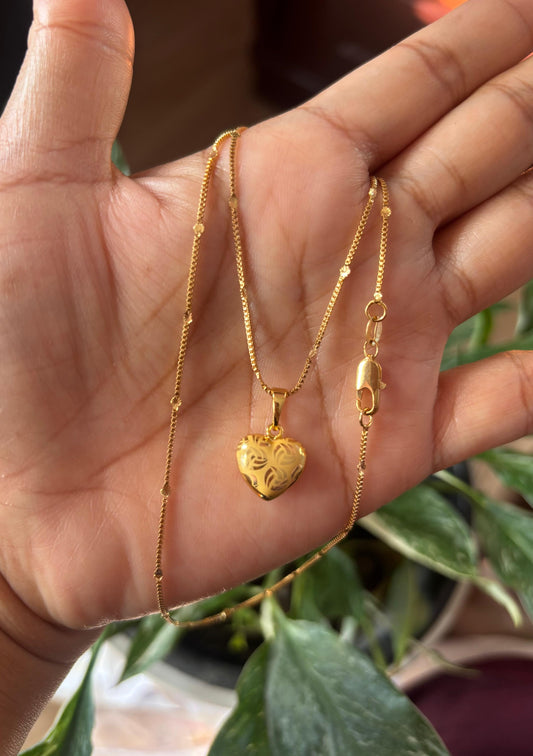 Antitarnish necklace with pendant