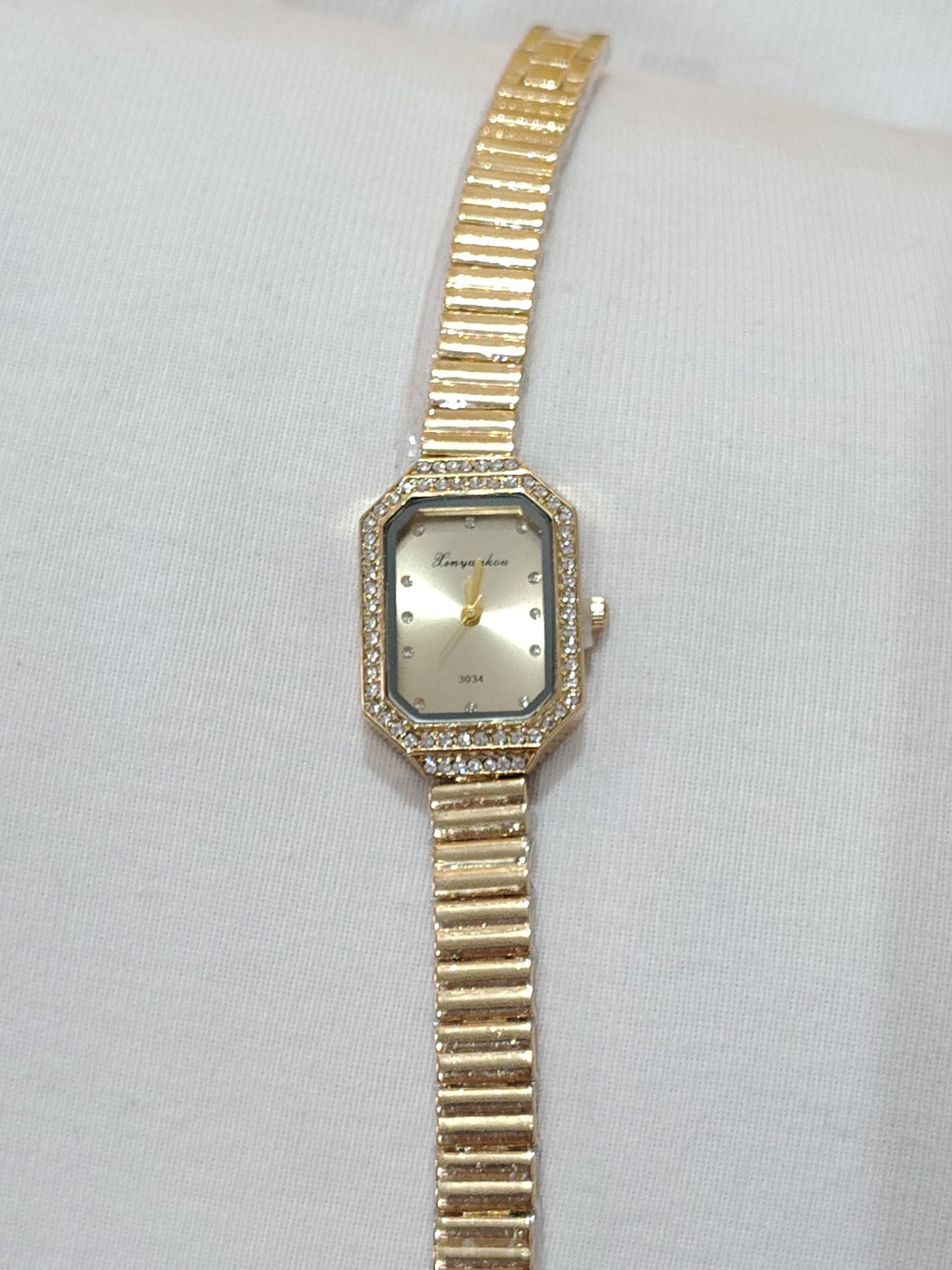 Antitarnish watch