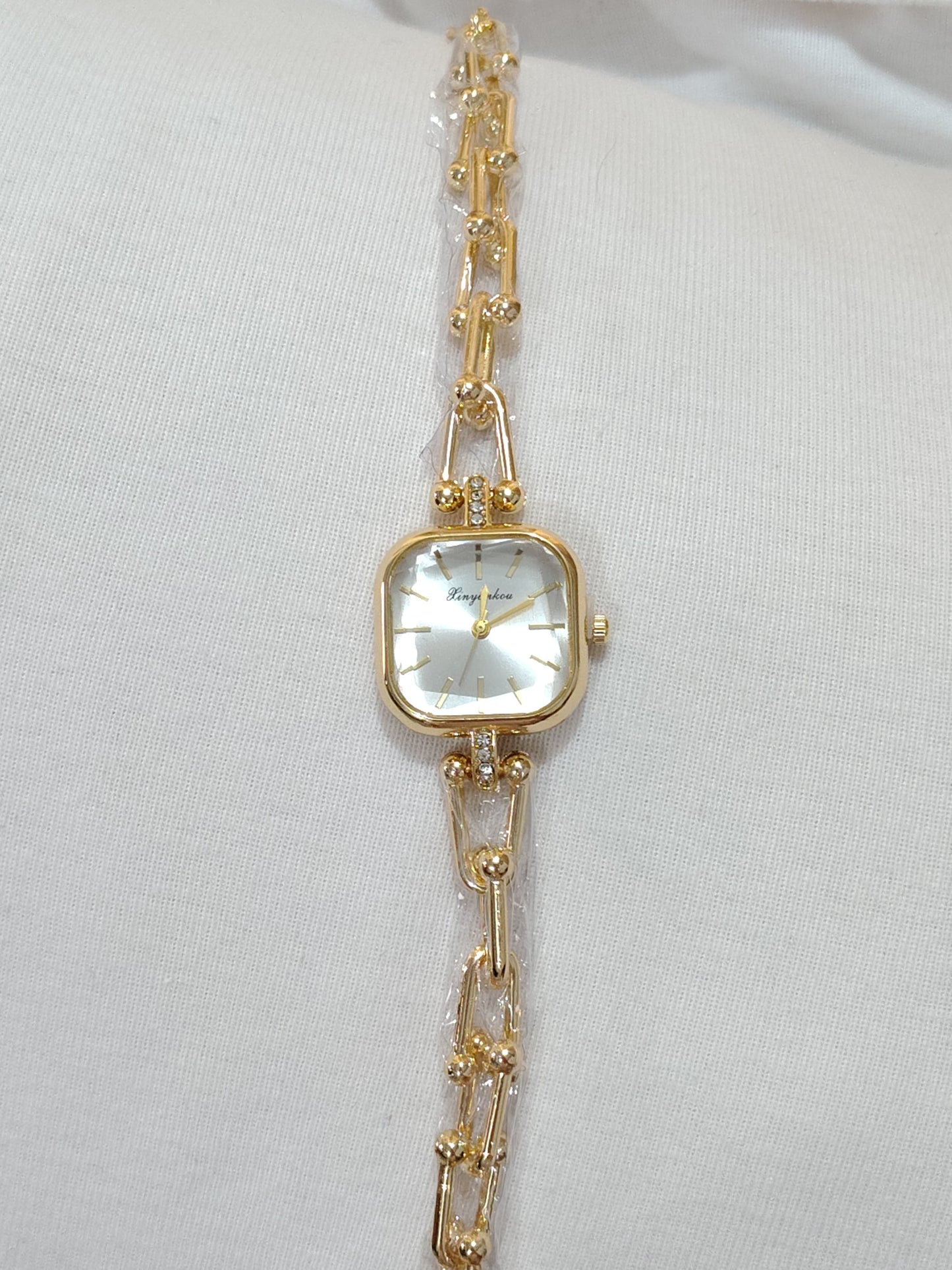 Antitarnish watch