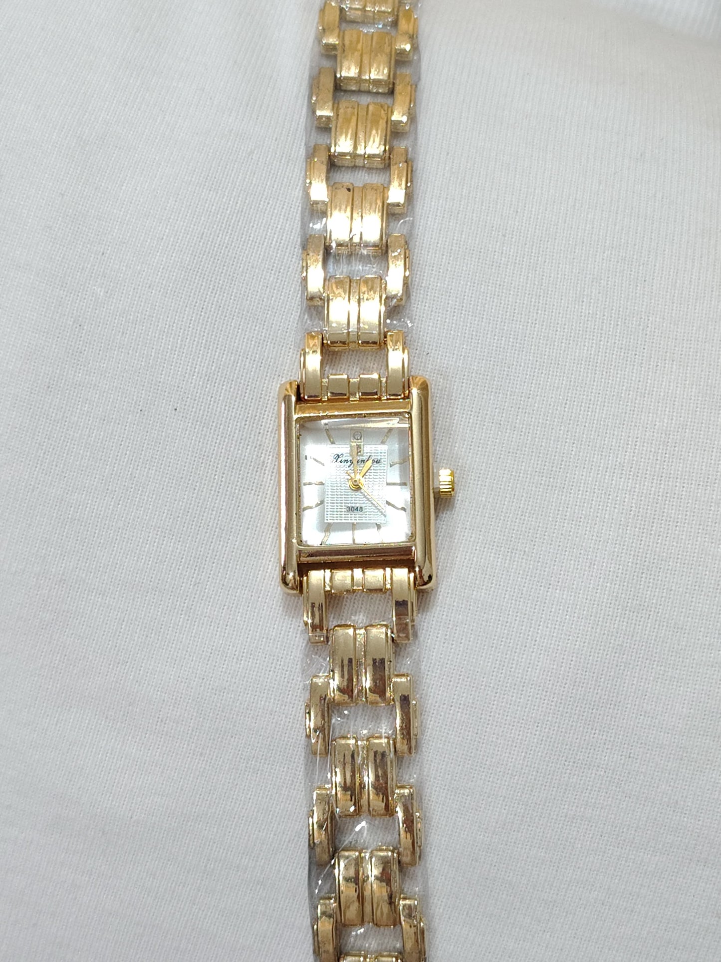 Antitarnish watch