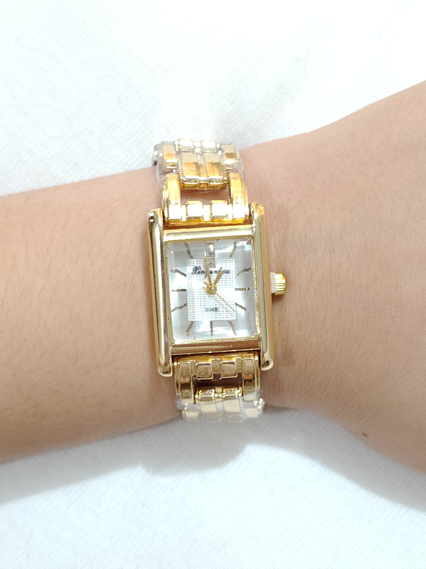 Antitarnish watch