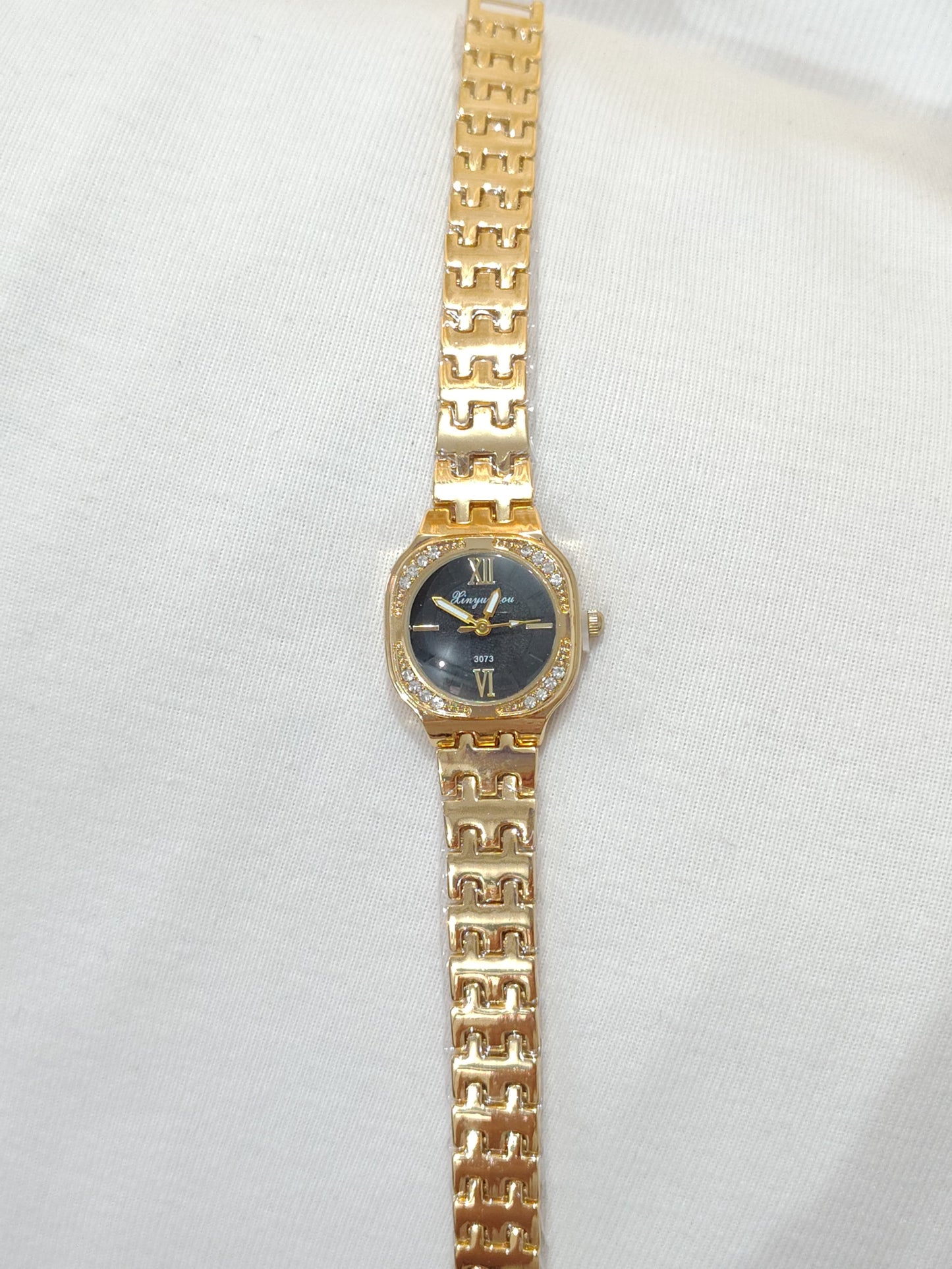 Antitarnish watch