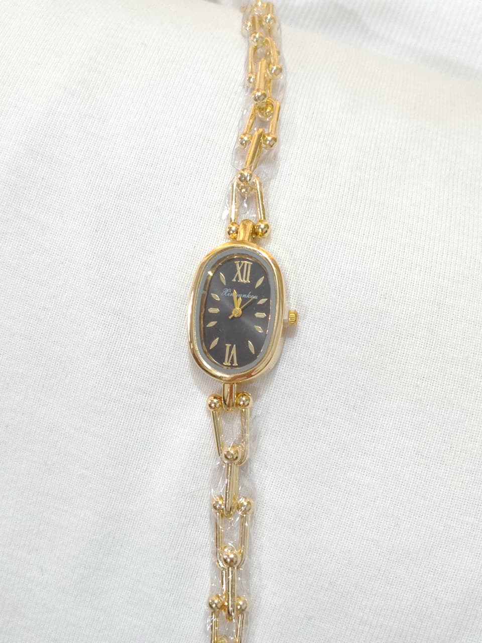 Antitarnish watch