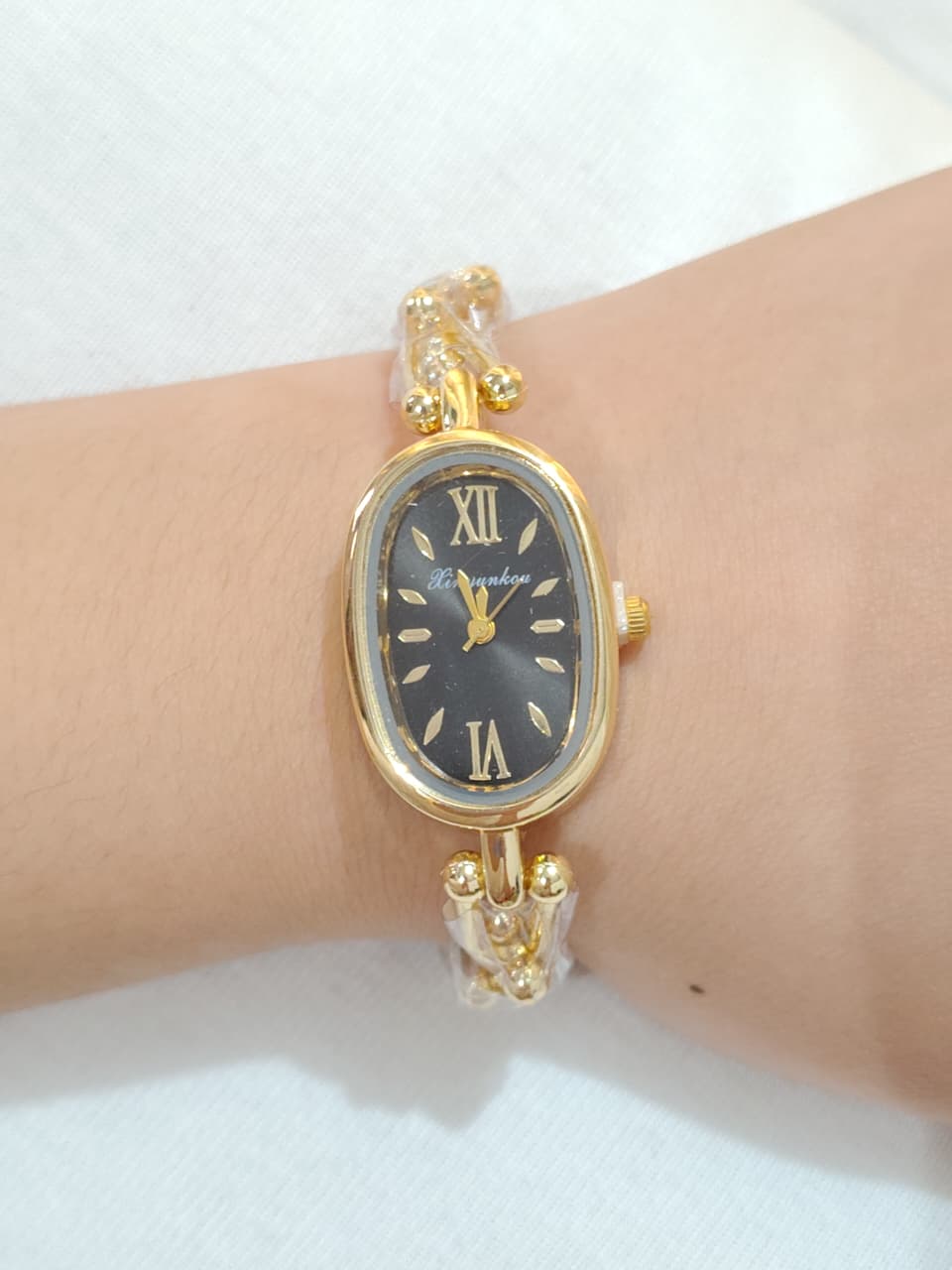 Antitarnish watch