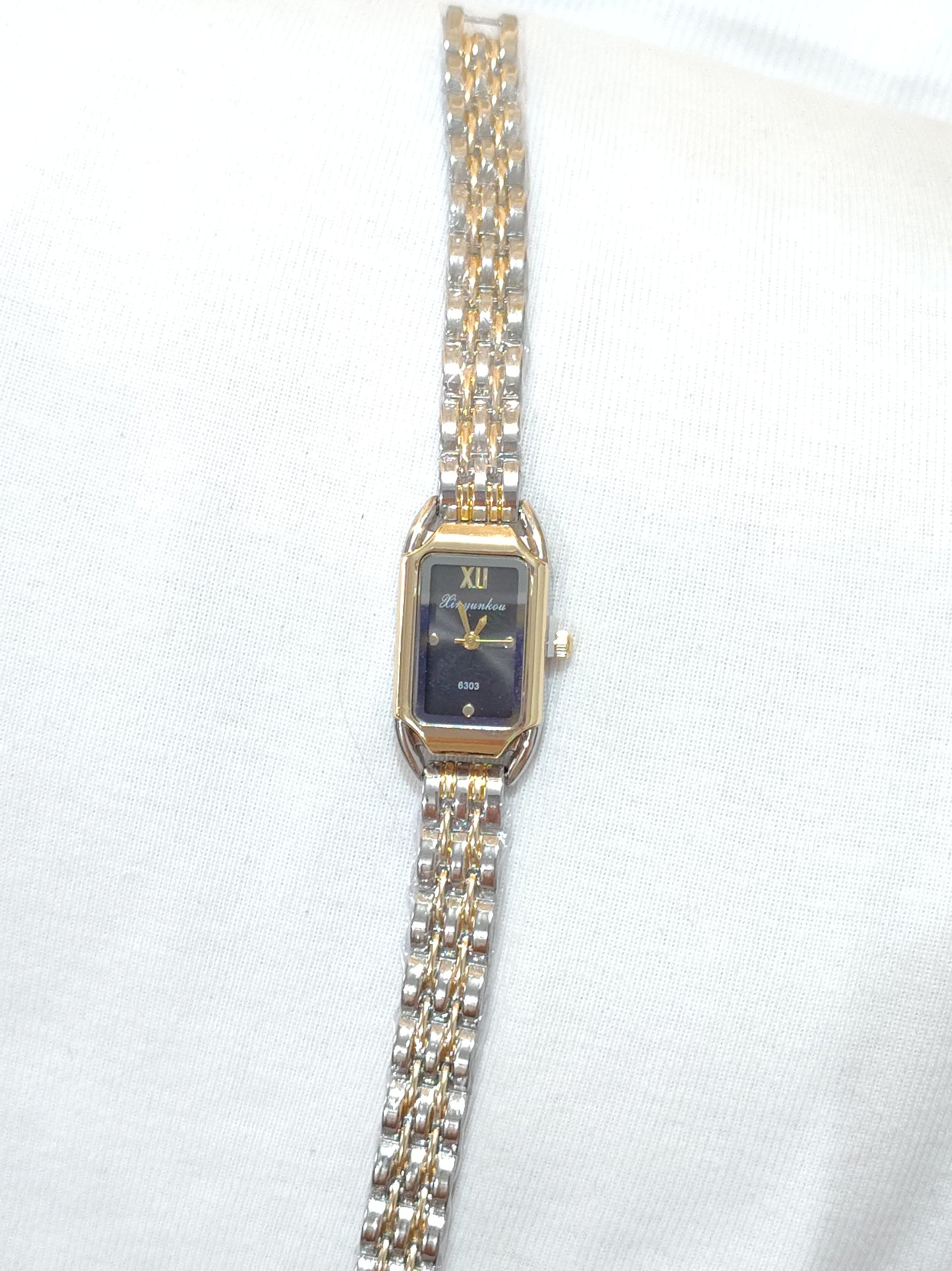 Antitarnish watch