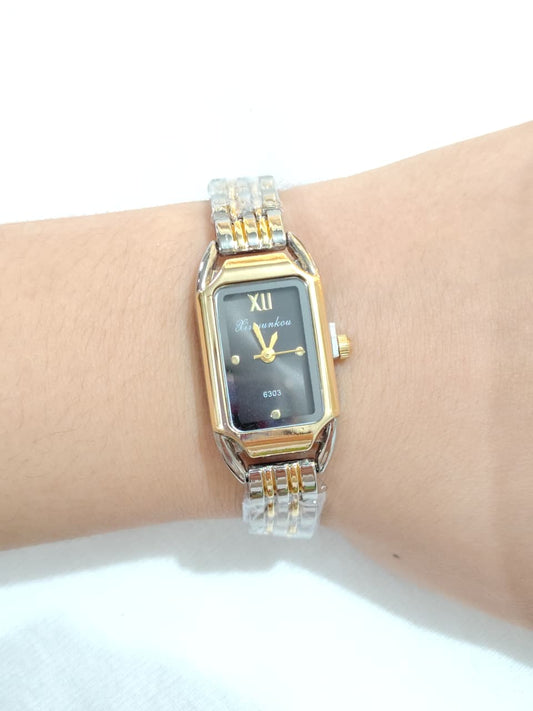 Antitarnish watch